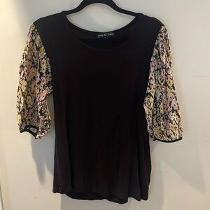 Kim&Cami sleeves black blouse
